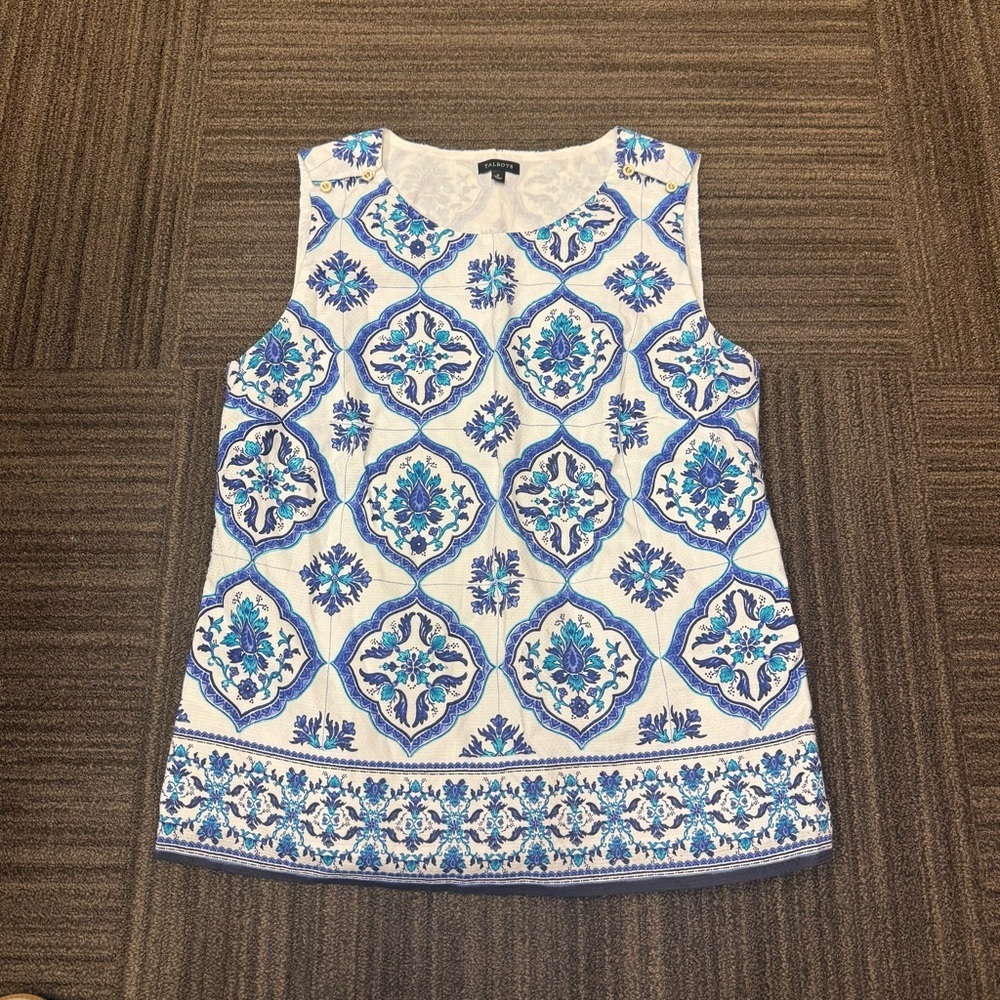 Talbots Blue and White Floral Patterned Blouse Tank Summer Button Detail